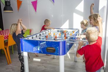 استراحتگاه Vakantiepark Dennenoord
