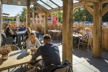 استراحتگاه Vakantiepark Dennenoord