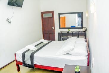 هاستل Shico Transit