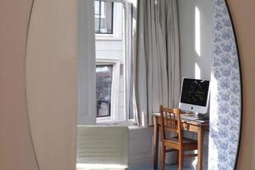تختخواب و صبحانه Miauw Suites, Canal View City Centre