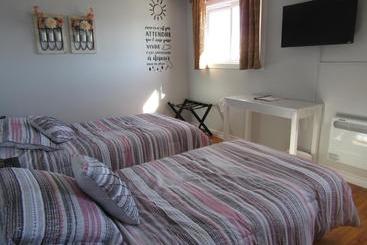 هتل Hostellerie Du Suroît