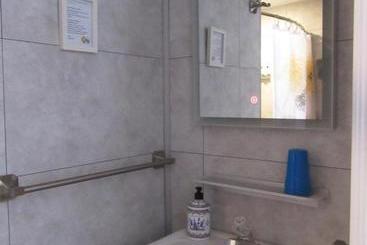 هتل Hostellerie Du Suroît