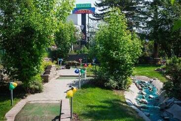 Lakeside Motel