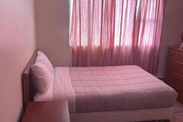 Uptown Motel