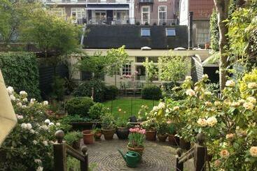 تختخواب و صبحانه Vondelparkmuseum Inn