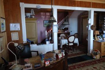 تختخواب و صبحانه Maison Hovington