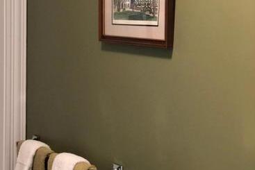 Mahogany Manor Bed & Breakfast