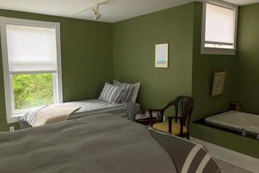 Mahogany Manor Bed & Breakfast