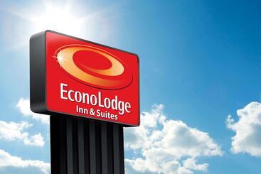 فندق على الطريق Econo Lodge Inn & Suites