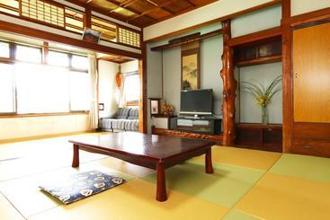 ریوکان Tozanguchi Onsen
