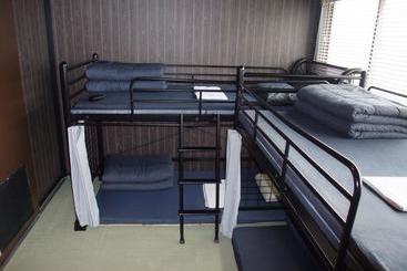 هاستل International Guesthouse Azure Narita