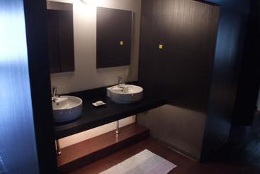 هاستل International Guesthouse Azure Narita