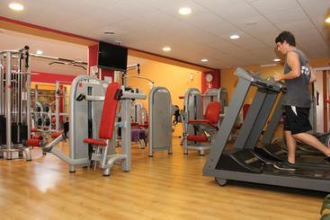 Hostel & Gym Relise   Albergue Juvenil