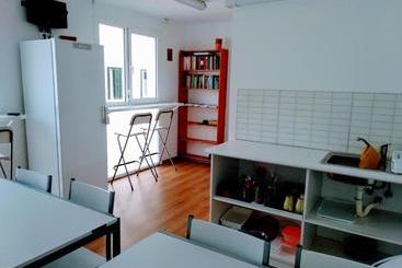 Hostel & Gym Relise   Albergue Juvenil
