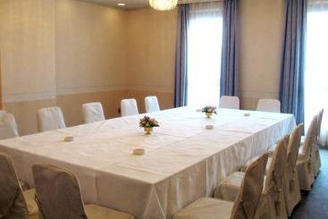 هتل Crown Palais Kofu
