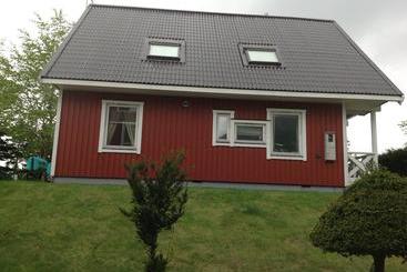 هتل Rusutsu Lodges Pension Lilla Huset