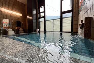 Ryokan Gokayama Onsen Akaokan