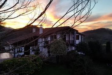 تختخواب و صبحانه Casa Rural Olazi