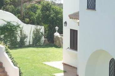 تختخواب و صبحانه Villa Biarritz
