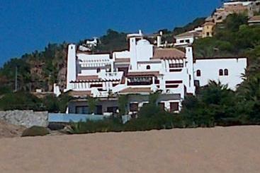 تختخواب و صبحانه Villa Biarritz
