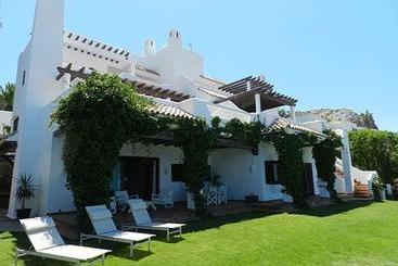 تختخواب و صبحانه Villa Biarritz