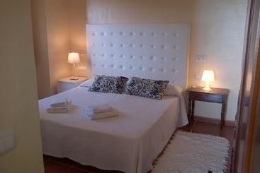 تختخواب و صبحانه Villa Biarritz