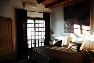 Casa Del Artista Bed & Breakfast