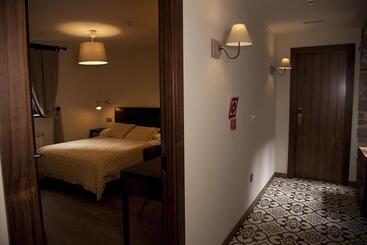 Hostel Albergue Monte Perdido