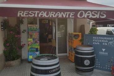 هاستل Hostal Pizzeria Oasis