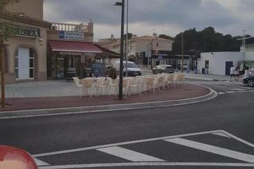 هاستل Hostal Pizzeria Oasis