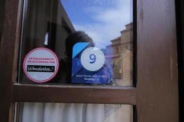 هتل Hostal Mesón Del Rey