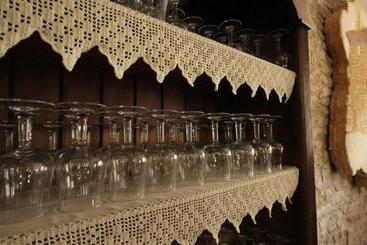 هتل Hostal Mesón Del Rey