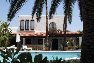 هتل La Finca Ibiza