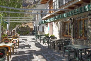 هتل La Higuera