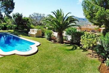 Villa Calle de Auriga