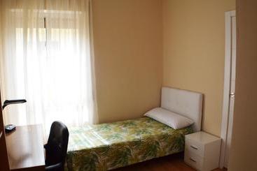 هاستل Residencia Universitaria Europa