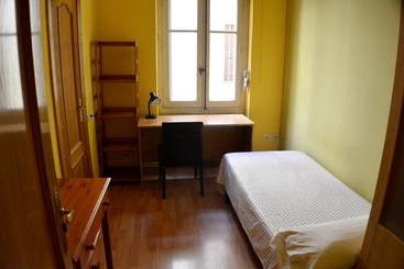 هاستل Residencia Universitaria Europa