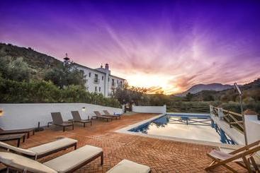 تختخواب و صبحانه Casa Olea Hotel Rural