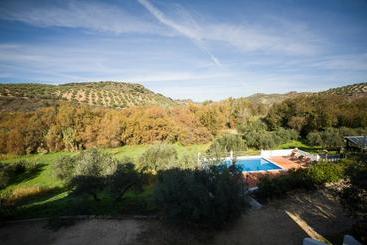 تختخواب و صبحانه Casa Olea Hotel Rural