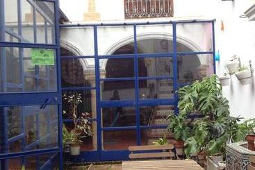 تختخواب و صبحانه El Sueño Hostel