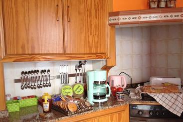 تختخواب و صبحانه El Sueño Hostel