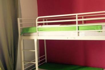 تختخواب و صبحانه El Sueño Hostel