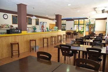 مُتل Hostal   Bungalows Camping Cáceres