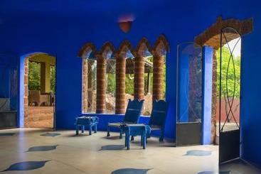 استراحتگاه Nilaya Hermitage