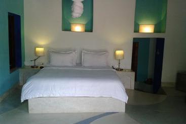 استراحتگاه Nilaya Hermitage