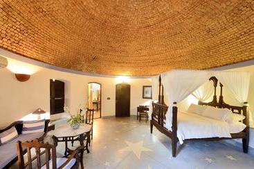 استراحتگاه Nilaya Hermitage