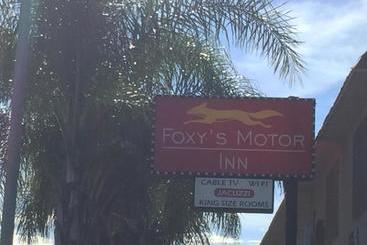 مُتل Foxy S Motor Inn On Florence & Hoover St