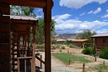 استراحتگاه Escalante Outfitters