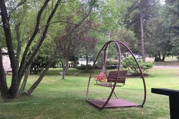 هتل Discovery Inn