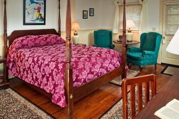هتل Stonehurst Manor Including Breakfast And Dinner